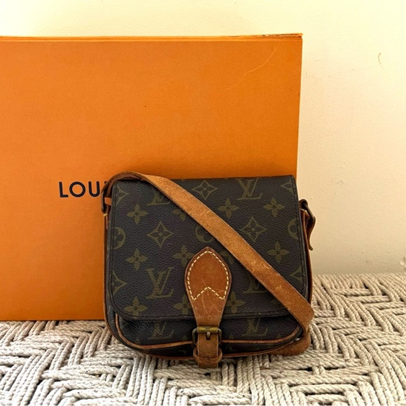 👜🌟LOUIS VUITTO🌟👜 Cartouchiere PM Monogram Crossbody Bag 874SL - Picture 1 of 10